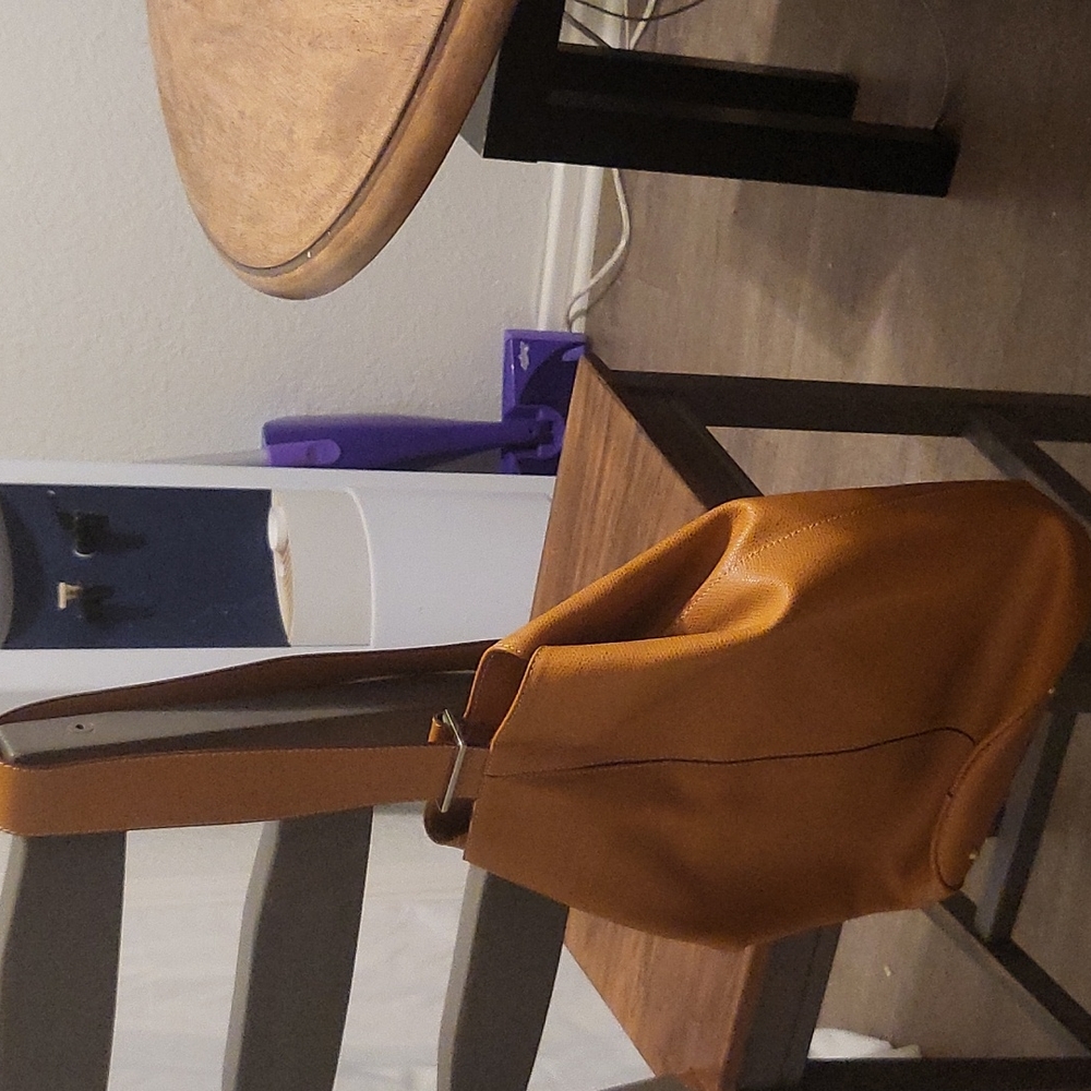 Purse - Picture 1 of 6
